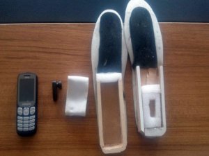 Ayakkabılarına gizledikleri dijital cihazlarla YGS’ye girmek istediler