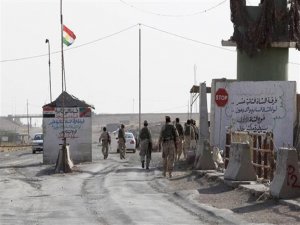 Kerkük Valiliği'nden 'Kürtçe' ve bayrak kararı