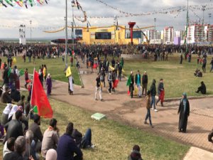 Nevruz Alanına Bıçakla Girmek İsteyen kişi Vuruldu