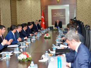 İçişleri Bakan Yardımcısı Öztürk Diyarbakır Valiliğini ziyaret etti