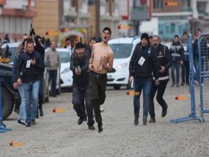 Savcı: Polisler tutuklansın