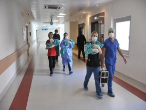 Üçüzlerine "Emine, Sümeyye ve Erdoğan" ismini verdi