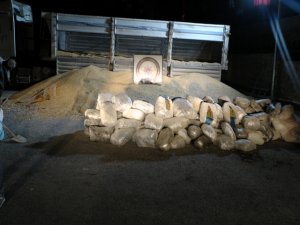 Tır dorsesinde 808 kilo esrar yakalandı