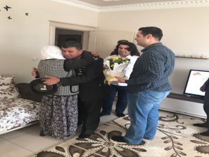 Kaymakam Gülenç’ten şehit annelerini ziyaret