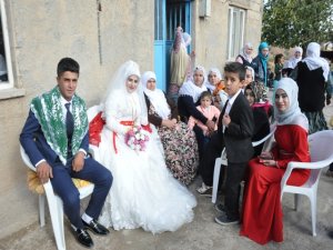 Kan davalı köyün yarım asırlık düğün hasreti sona erdi