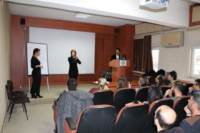 Sağlık çalışanları engellilerin dilinden anlayacak