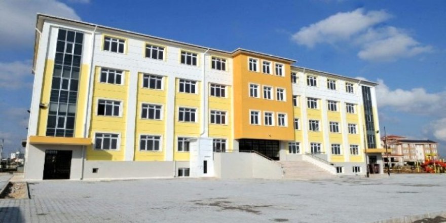 Ağrının Patnos ilçesinde okul müdürüne bıçaklı saldırı