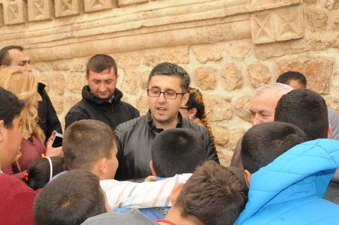 Turistlerden para isteyen çocuklara yönelik çalışma