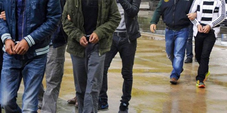 Çoğunluğu muvazzaf asker 27 kişi FETÖ'den gözaltına alındı