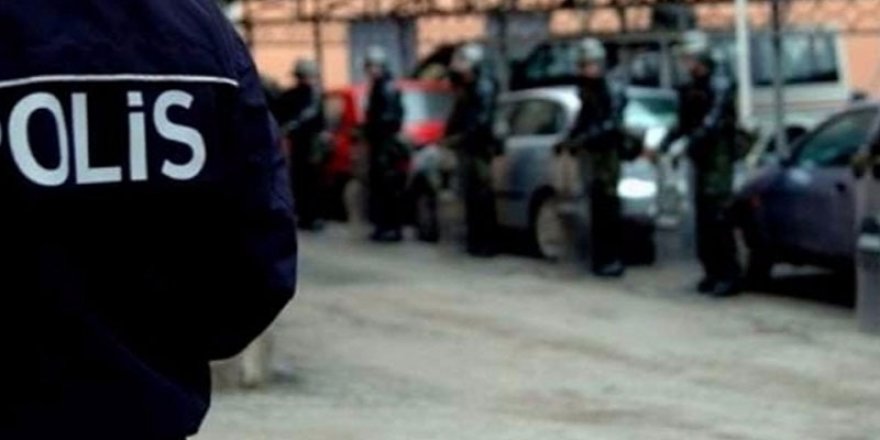 Özgürlükçü Demokrasi'ye baskın: Gazete ve matbaaya kayyım atandı