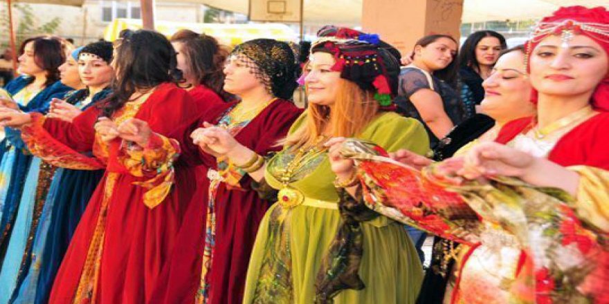 Yöresel kıyafetler düğünlerin vazgeçilmezi oldu