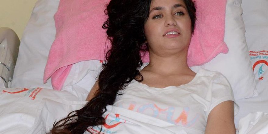 Sahneye çıkma hayaliyle yaşama tutundu