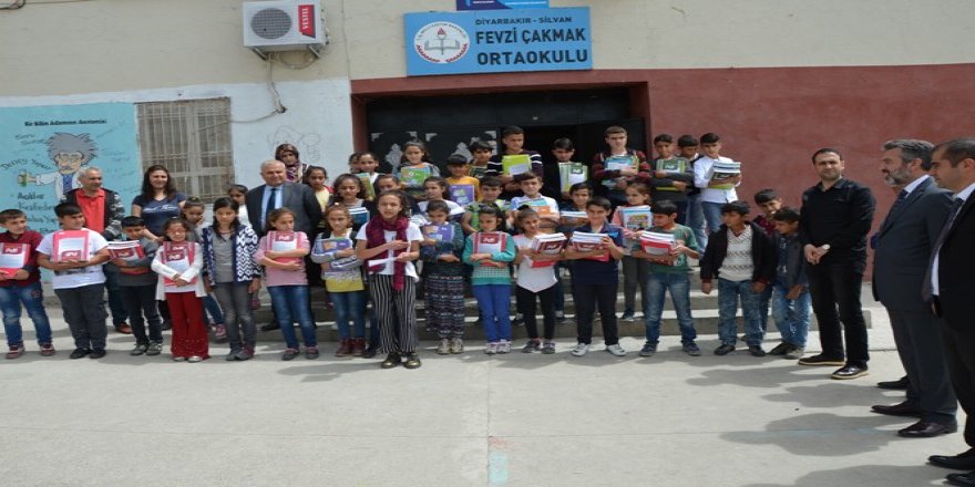 Silvan'a kitap Yardımı