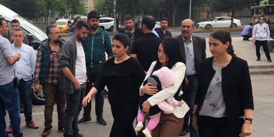 Ayşe öğretmen için 100 bin imza çağrısı