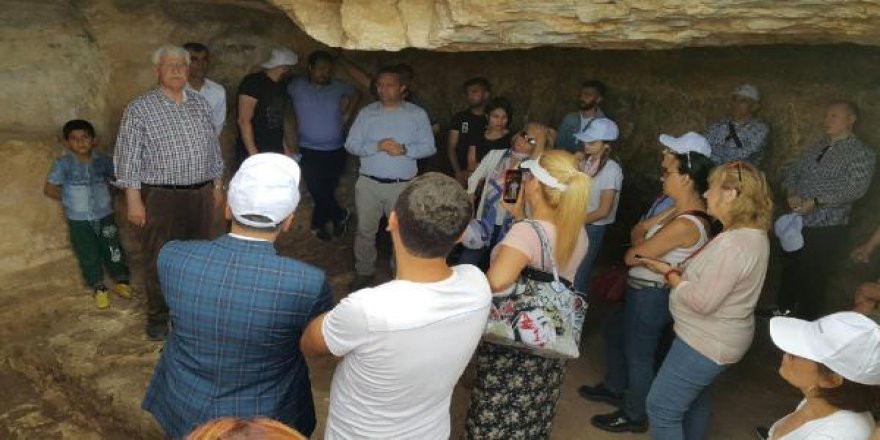 Yabancı yazarlar, Zerzevan Kalesi'ni gezdi