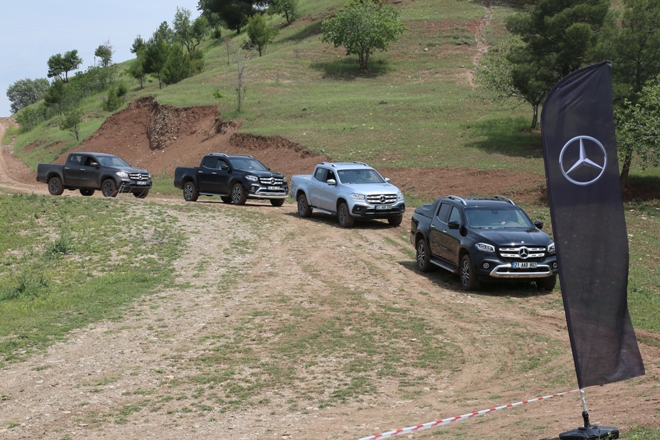 Mercedes Benz X-Class görücüye çıktı!