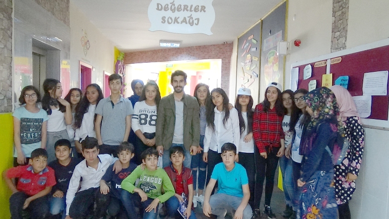 ‘Değerler Sokağı’ okula renk kattı