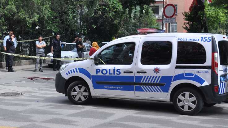 Eşini vurup, intihar etmek istedi