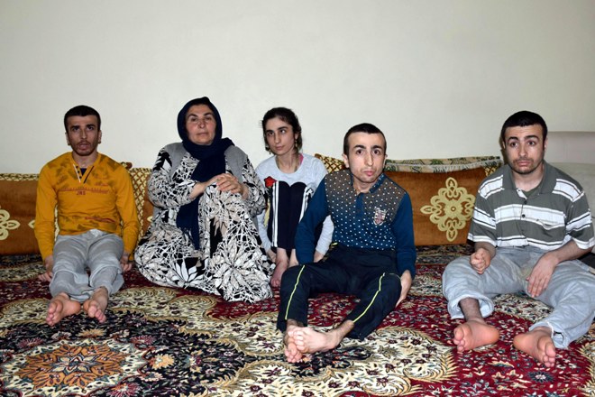 Engelli 4 kardeşin fedakar annesi