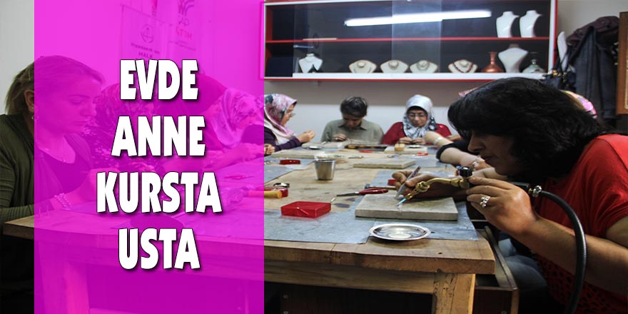 Evde anne kursta usta