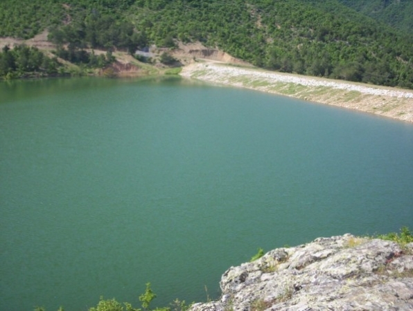 Serinlemek için gölete giren çoban boğuldu