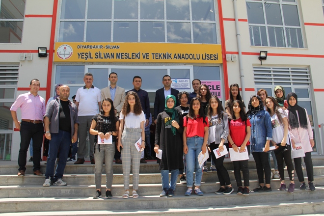 Silvan ve Kulp'ta karne heyecanı