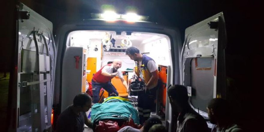 Tunceli'de Kaza: 2'si Ağır, 21 Yaralı