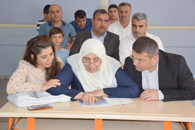 73 yaşındaki kadının okuma azmi