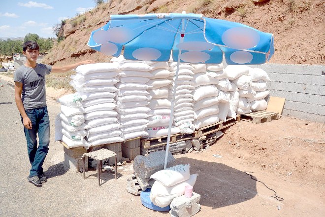 Bu köyde yılda 100 ton kaya tuzu üretiliyor