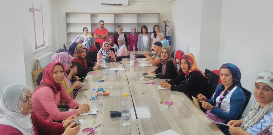 Kadınlar organik oyuncaklar üretiyor!