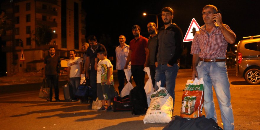 Diyarbakır'dan aldığı 15 'İstanbul' yolcusunu Siverek'te indirdi