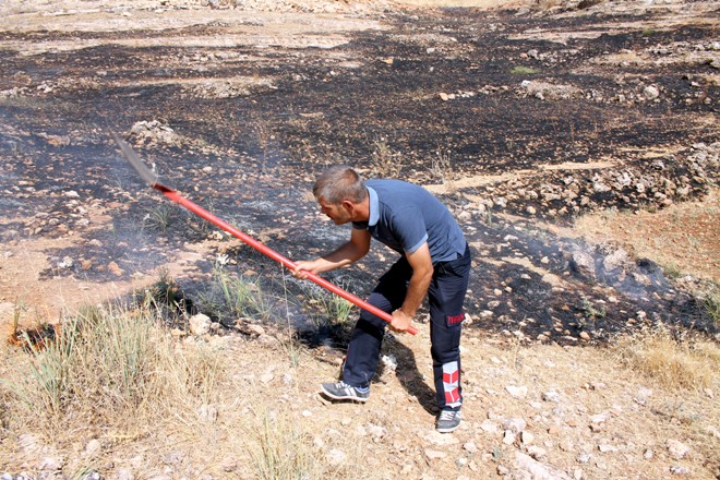 Midyat’ta anız yangını