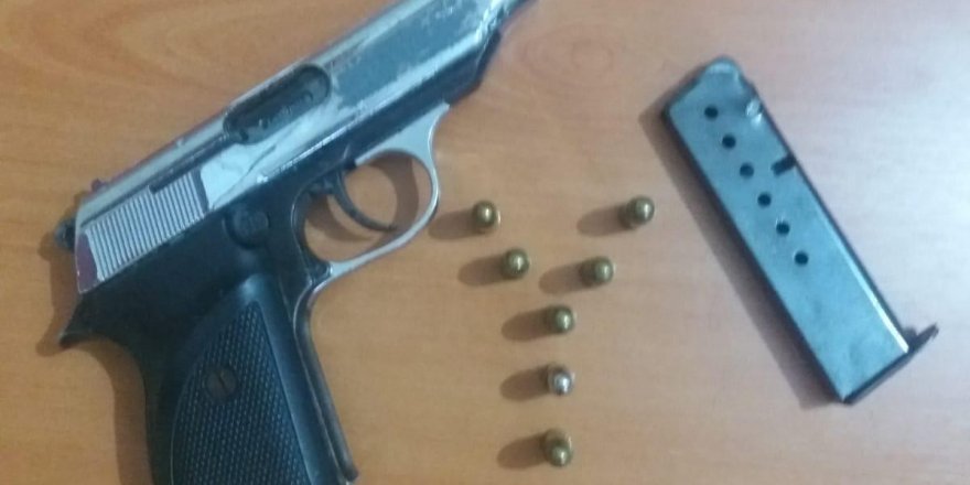 Asayiş kontrollerinde ruhsatsız silah ele geçirildi