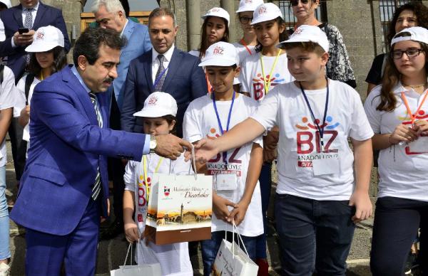 Denizli'den gelen öğrenciler ilk kez Diyarbakır'ı gezdi