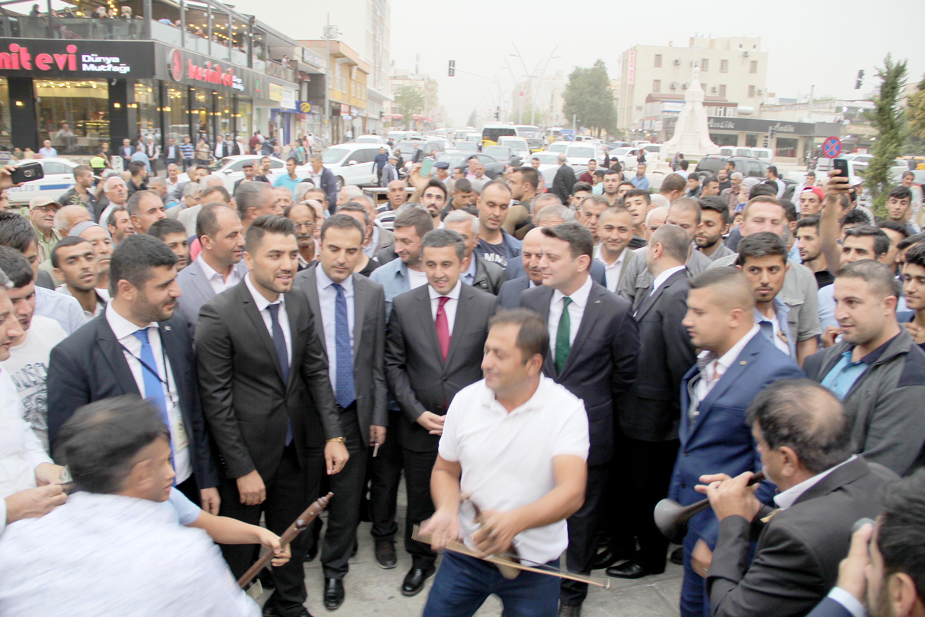 Midyat'ta 1. Kültür ve Sanat Festival'i başladı