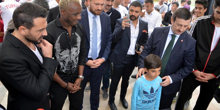 Diyarbakır'da Ahmet Dursun ve Yattara'ya büyük ilgi