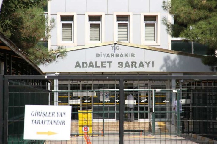 Diyarbakır'da kadın cinayetine yargılama