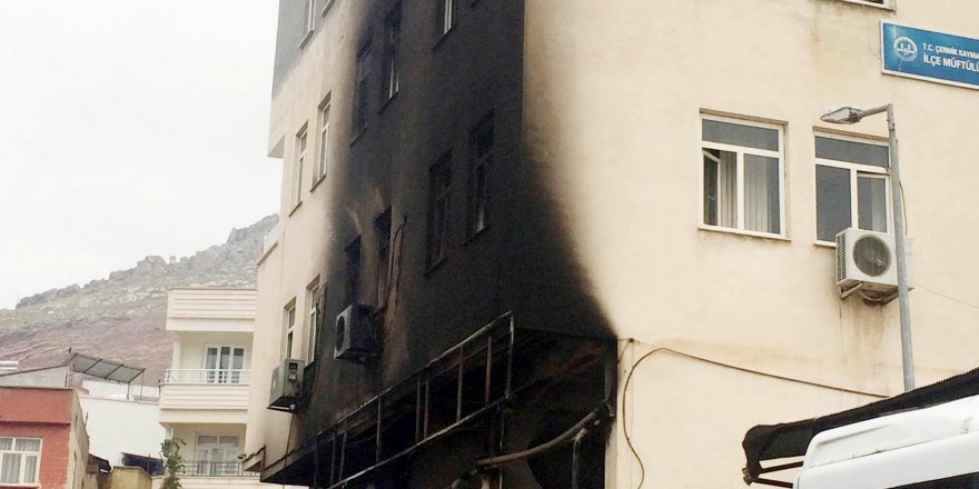 Müftülüğün bulunduğu binada korkutan yangın