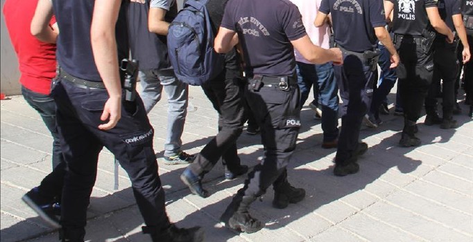 Diyarbakır Merkezli 16 İlde Fetö Operasyonu: 35 Gözaltı