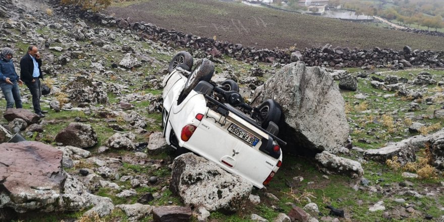 Siverek’te kamyonet devrildi, 6 belediye işçisi yaralandı