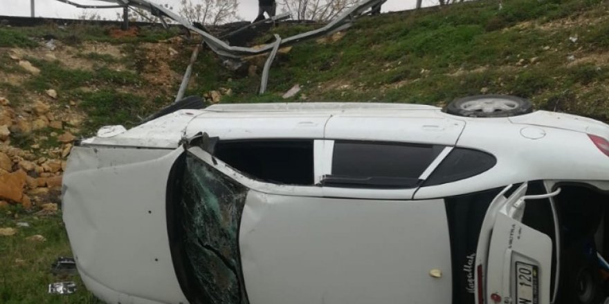 Şanlıurfa’da otomobil devrildi: 2 yaralı