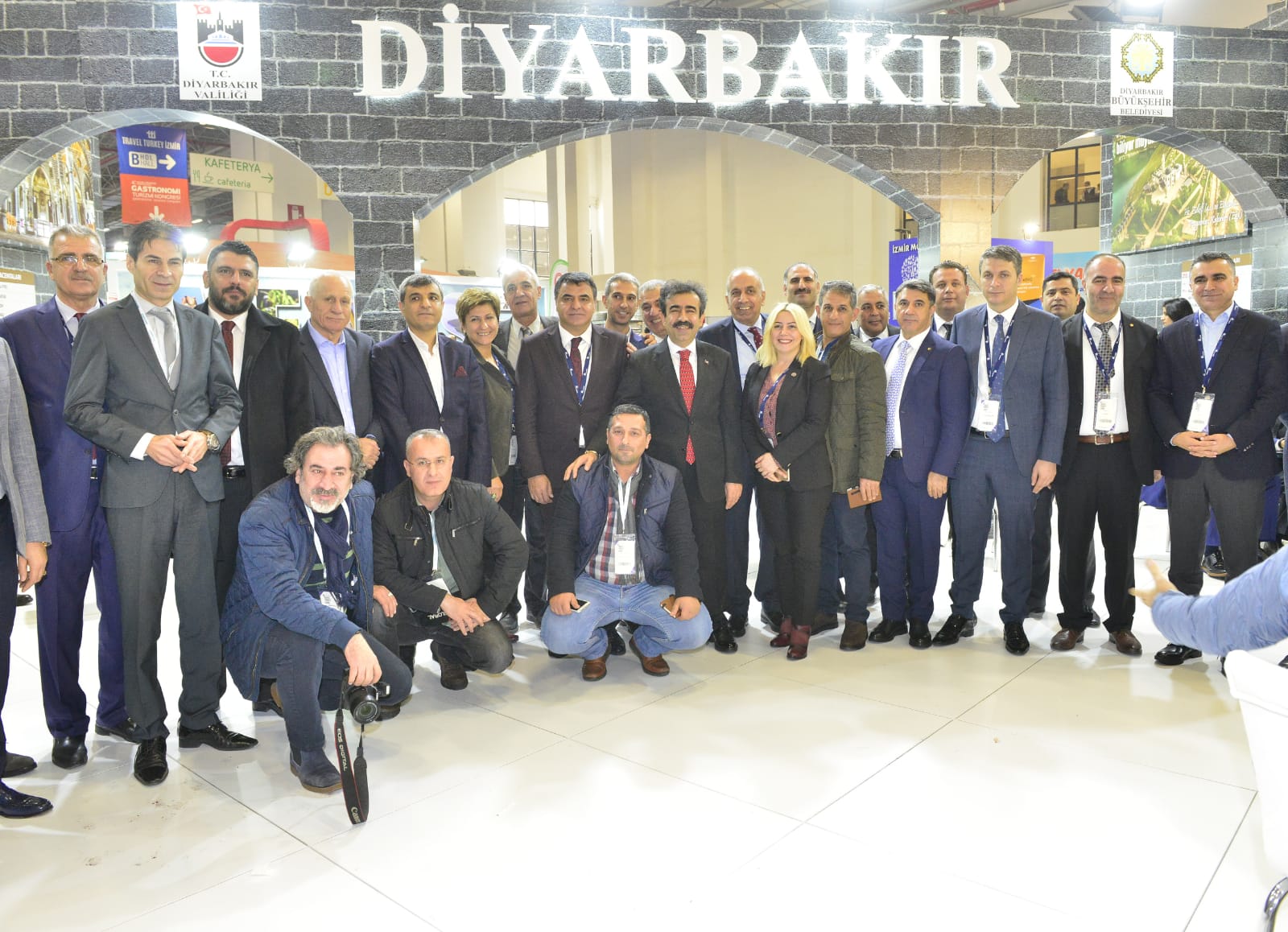 İzmir Fuarı'nda isimleri olan ama kendileri olmayan kurumlar kim?