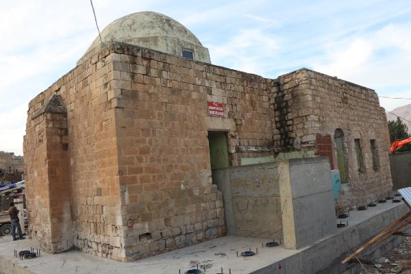 2 bin 500 ton ağırlığındaki caminin son bölümü taşınıyor