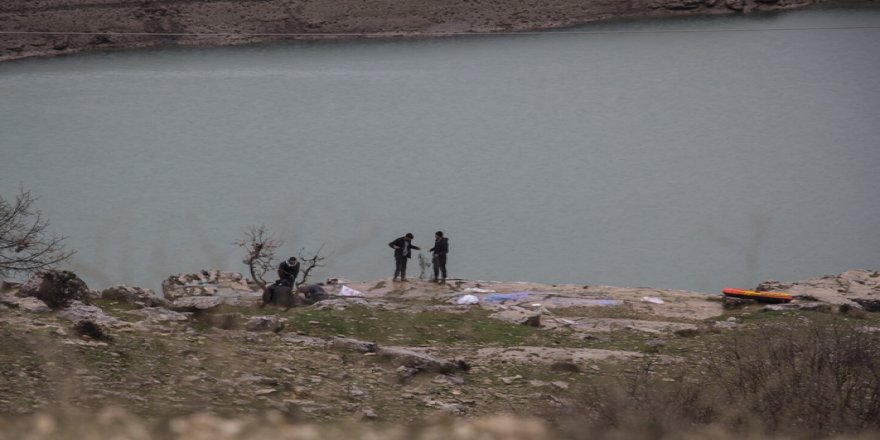 Su seviyesi düştü, balıkçılar bayram etti