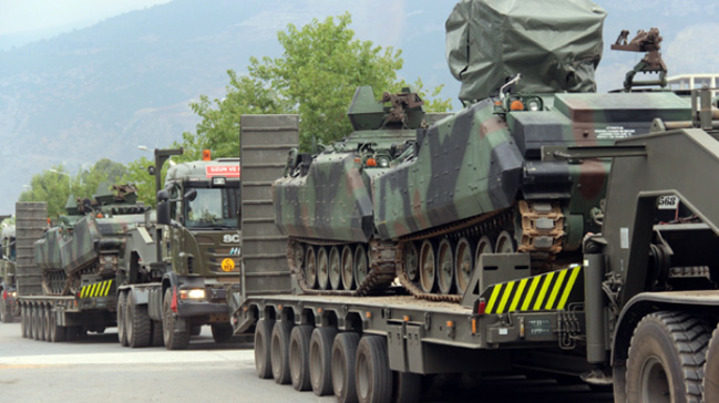 Suriye sınırına askeri sevkiyat  sürüyor