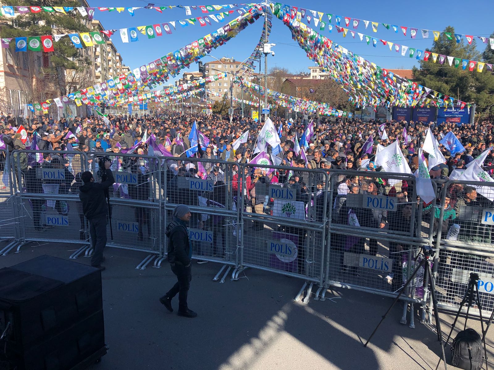 VİDEO- HDP, Diyarbakır'da kitlesel miting yaptı: Mutlaka kazanacağız