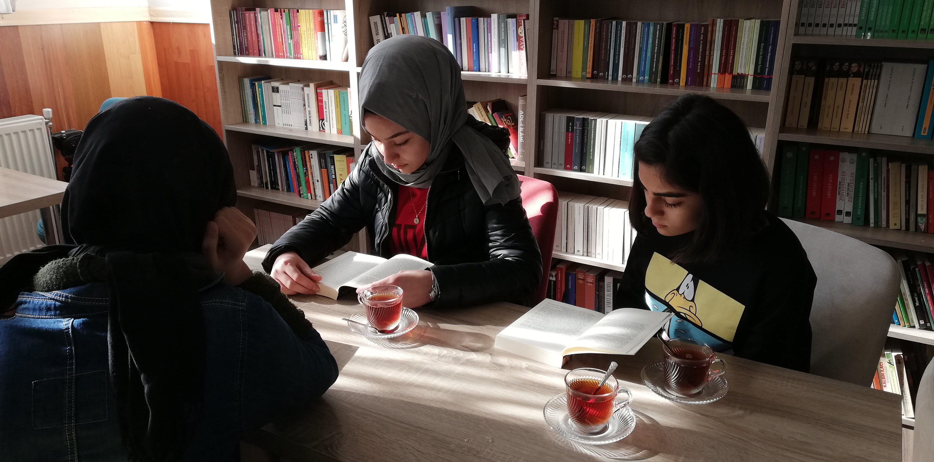 Diyarbakır'da kitap kafe açıldı