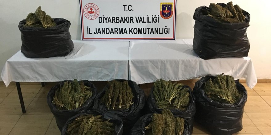 Diyarbakır'da 86 kilo 760 gram esrar ele geçirildi