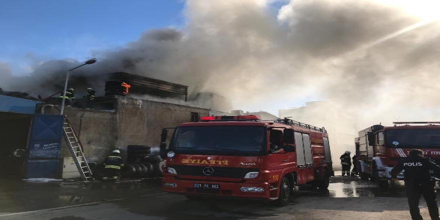 Diyarbakır'da lastik kaplama atölyesinde yangın