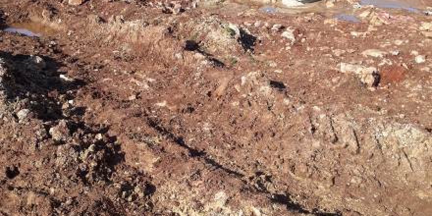 Altyapı çalışmaları durdu mahalleli çamur içinde!